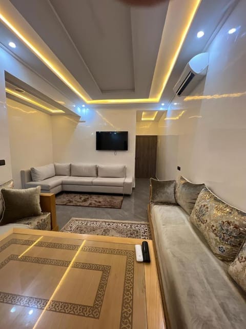 Communal lounge/ TV room, TV and multimedia, Living room, Seating area