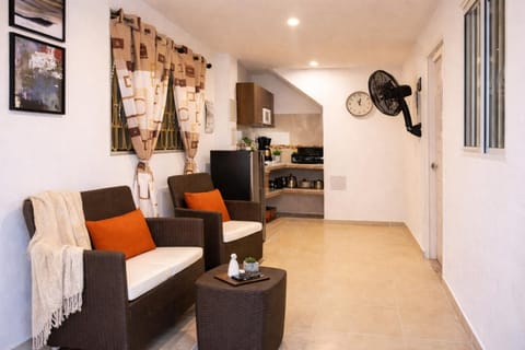 Communal lounge/ TV room