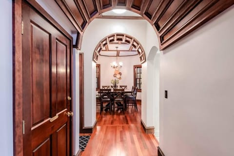 Castle Estate in SW Portland minutes from Downtown House in Portland