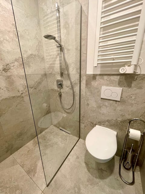 Goldstadt White Suite - City Apartament Schlössle Pforzheim Apartment in Pforzheim