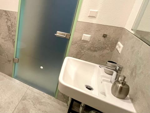 Goldstadt White Suite - City Apartament Schlössle Pforzheim Apartment in Pforzheim