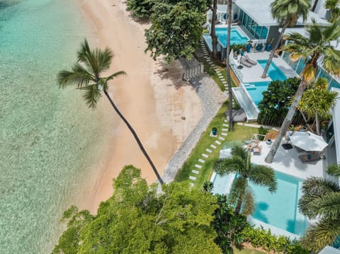 Property building, Natural landscape, Bird's eye view, Garden, Beach, Garden view, Swimming pool, sunbed