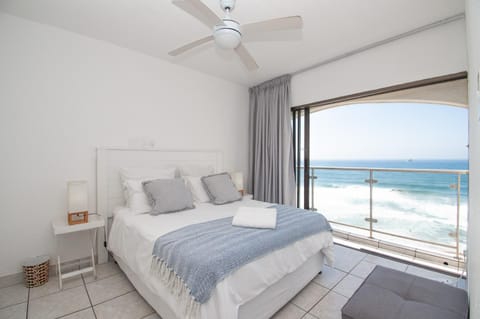 Bed, View (from property/room), Bedroom, Sea view