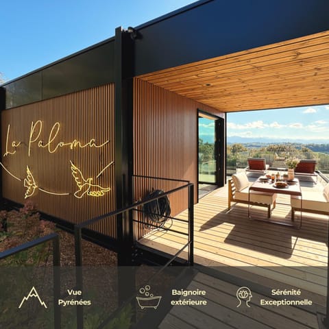 Patio, Day, Natural landscape, View (from property/room), Balcony/Terrace