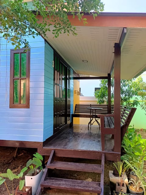Property building, Day, Garden, Balcony/Terrace, Garden view