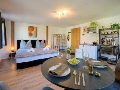 Bed, Photo of the whole room, Seating area, Bedroom