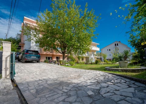 Property building, Day, Location, Parking