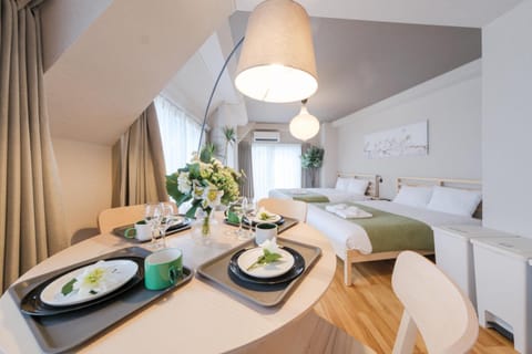 Dining area, Bedroom