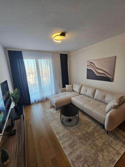 Skyline Cozy Suites Apartment in Novi Sad