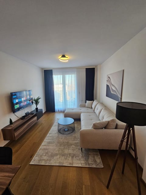 Skyline Cozy Suites Apartment in Novi Sad