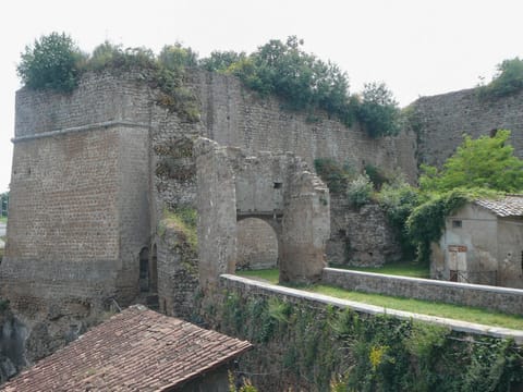 Nearby landmark, Natural landscape