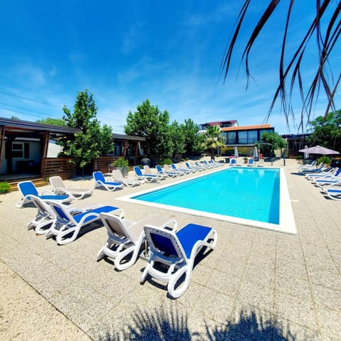 Pool view, Swimming pool, sunbed