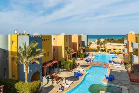 Property building, Restaurant/places to eat, Swimming pool