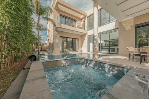 Hot Tub, Pool view, Swimming pool