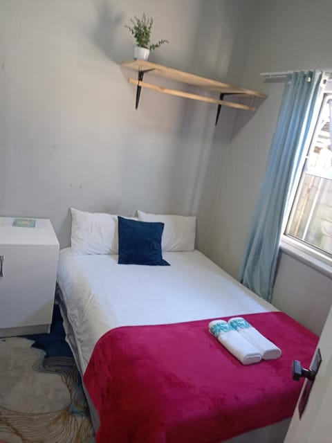 Exotica Central guest house Bed and Breakfast in Cape Town