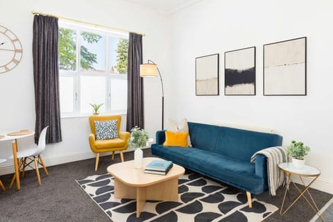 1-Bedroom Apartment in Leamington Spa with Free Parking Apartment in Royal Leamington Spa