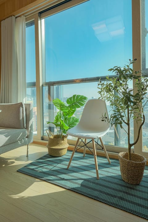 View (from property/room), Living room, Seating area
