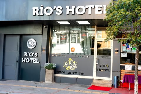 Day, Property logo or sign, Logo/Certificate/Sign, Text overlay, Street view, Certificate/Award