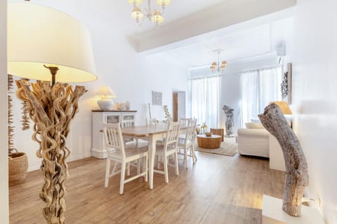Lounge or bar