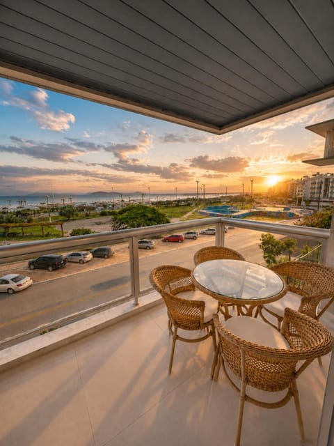 View (from property/room), Balcony/Terrace, Beach