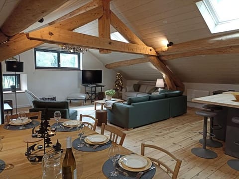 Communal lounge/ TV room, Living room