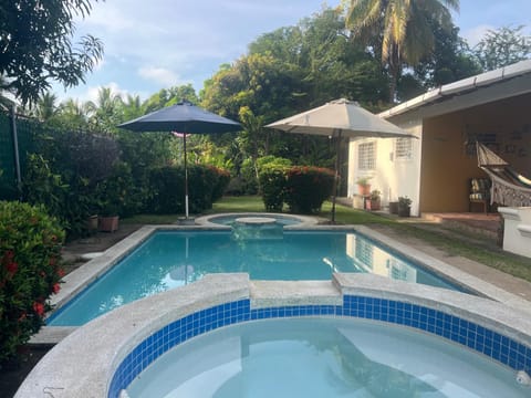 Hot Tub, Swimming pool