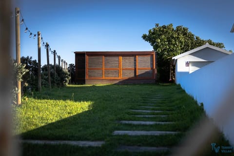 Property building, Garden, Garden view