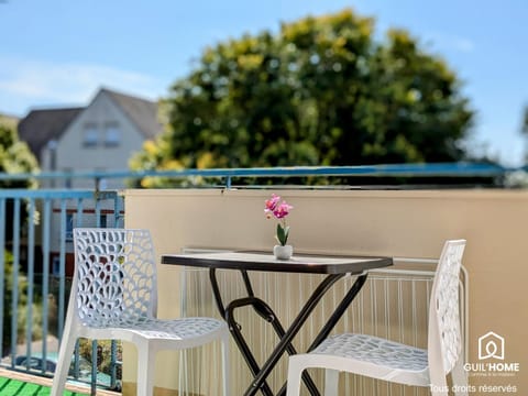 Balcony/Terrace, City view