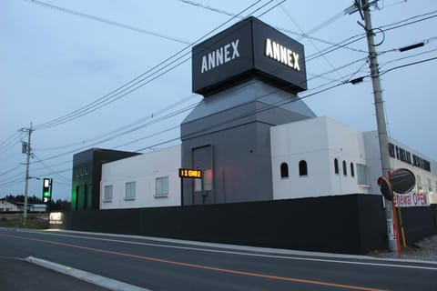 Property building, Street view