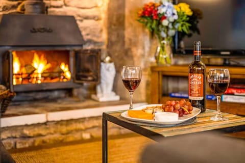 A hidden gem in the centre of town - sleeps 7 House in Tetbury