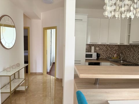 Viola Di Mare Apartments Apartment in Budva Municipality
