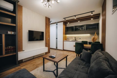 TV and multimedia, Kitchen or kitchenette, Living room