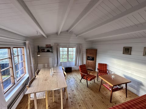 View (from property/room), Living room, Seating area, Dining area