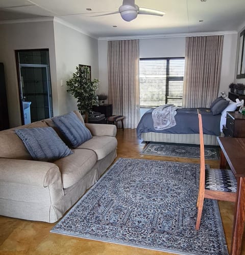 Living room, Seating area, Dining area, Bedroom