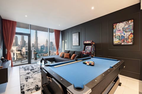 Game Room, Living room