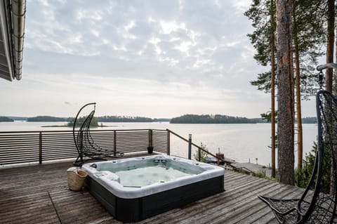 Day, Natural landscape, Hot Tub, Lake view