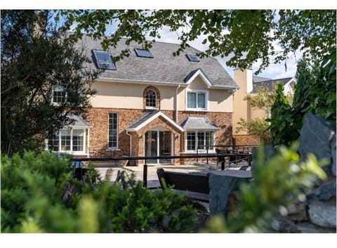 Central Entire House comprising 4 apartments House in Killarney