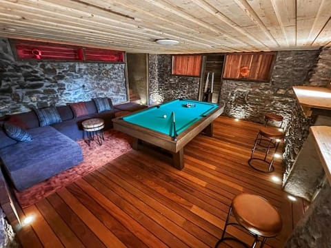 4BDR Alpine Chalet with Game room and Sunny terrace Villa in Crans-Montana
