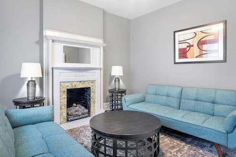 Beautiful Rehabbed Unit in Shaw Community - 4226b House in Saint Louis