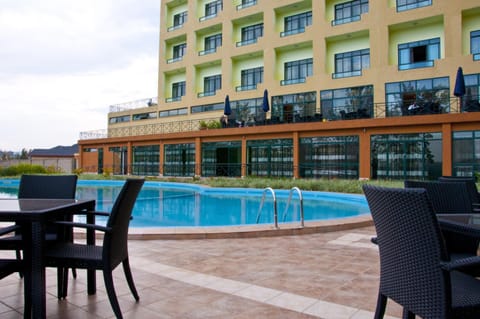 Swimming pool