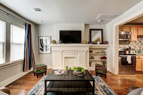 Putnam Pad-2 in 1 listing quiet neighborhood House in Oklahoma City