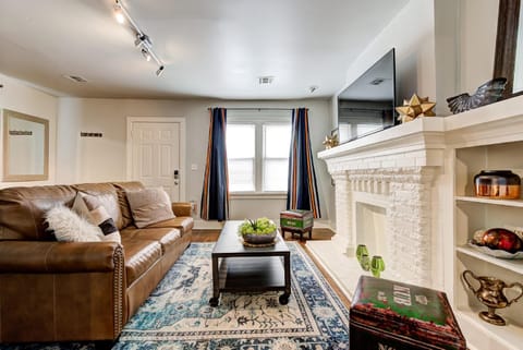 Putnam Pad-2 in 1 listing quiet neighborhood House in Oklahoma City