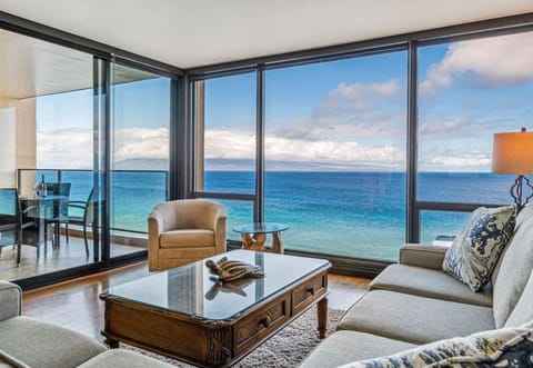 View (from property/room), Living room, Seating area, Sea view