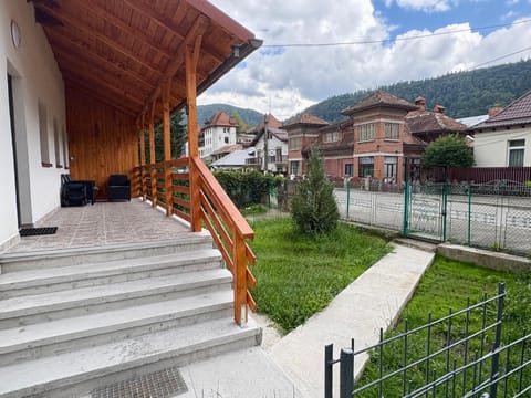 Day, Balcony/Terrace, Mountain view