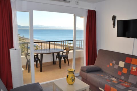 Living room, Sea view