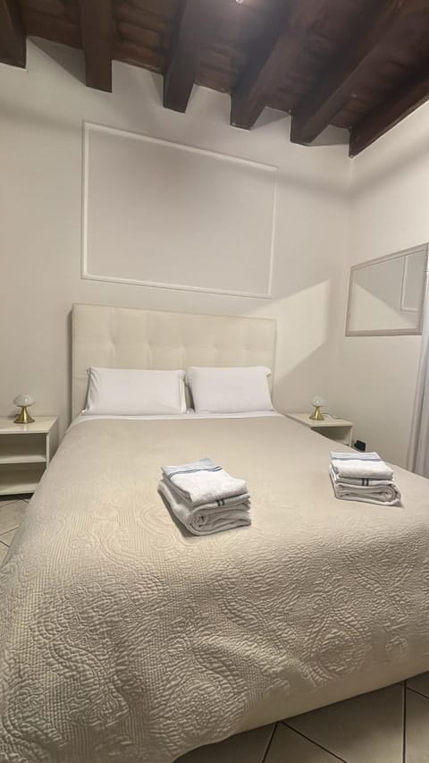 Monolocale Piazza Isolo Apartment in Verona