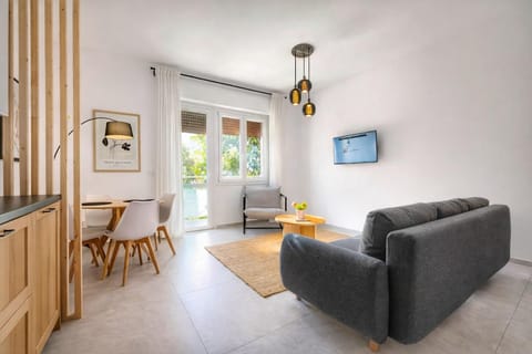 CHERRY BLOSSOM casa vacanza Apartment in Legnano