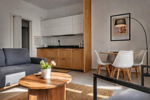 CHERRY BLOSSOM casa vacanza Apartment in Legnano