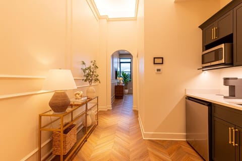 Sinclair Suites - Boutique Hotel West Dundee Apartment in Dundee