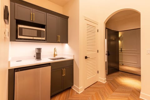 Sinclair Suites - Boutique Hotel West Dundee Apartment in Dundee